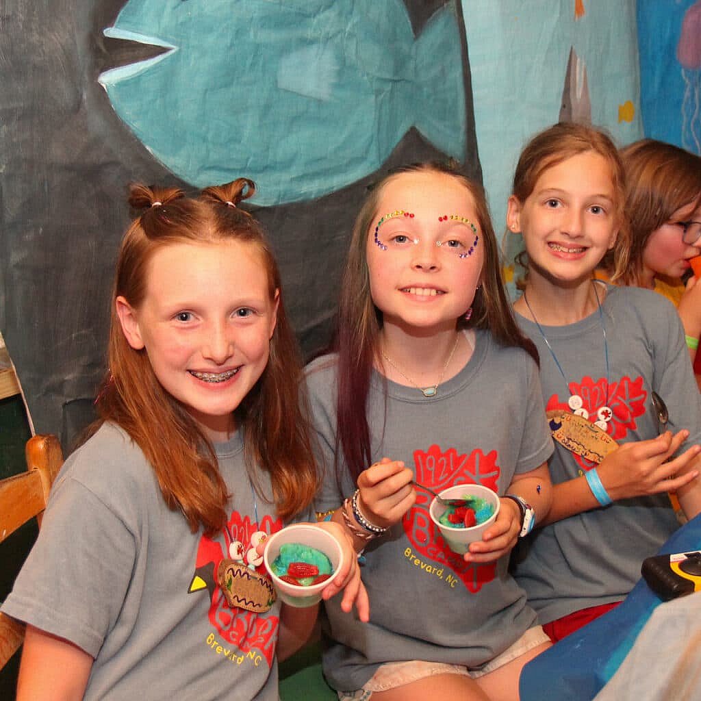 camp banquet fun dessert