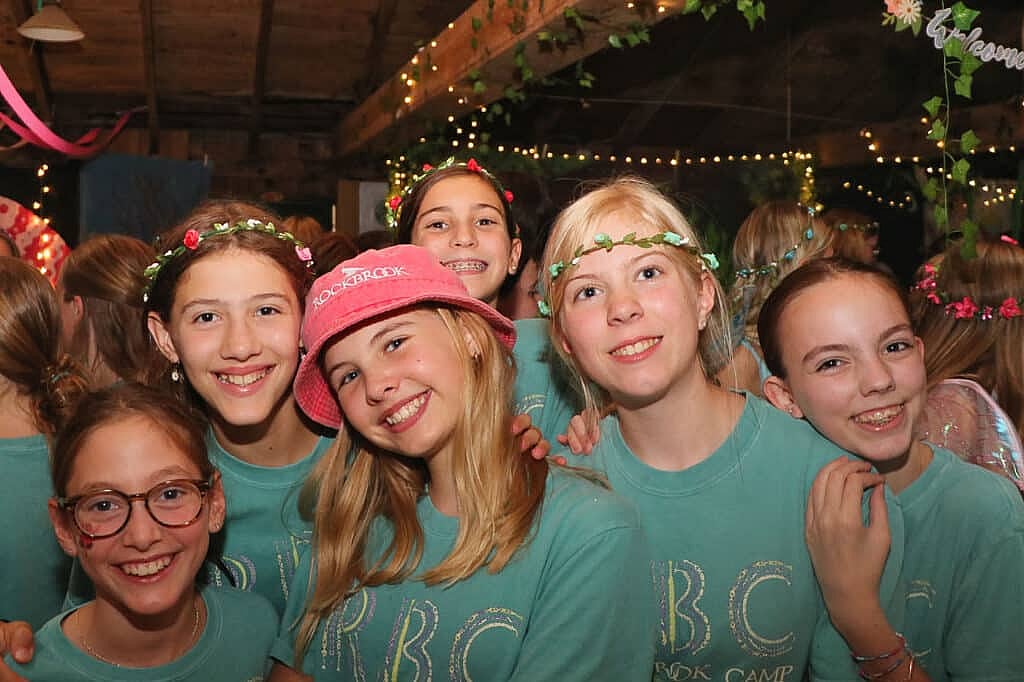 camp banquet friends