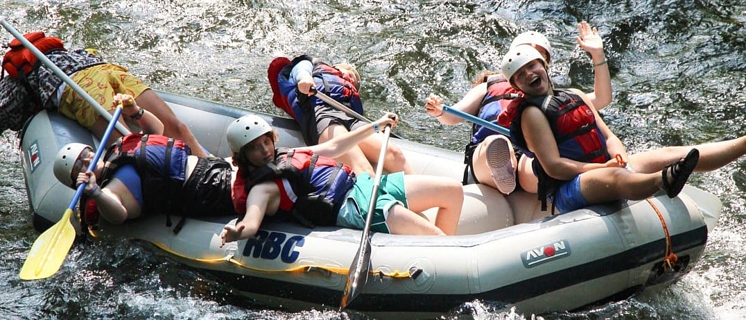 girls rafting lounge