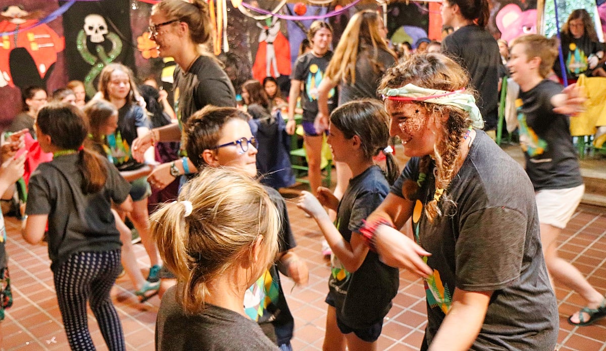 camp party dancing