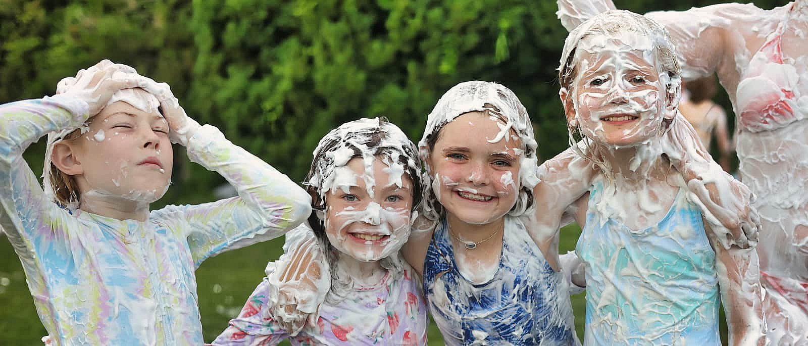 girls shaving cream