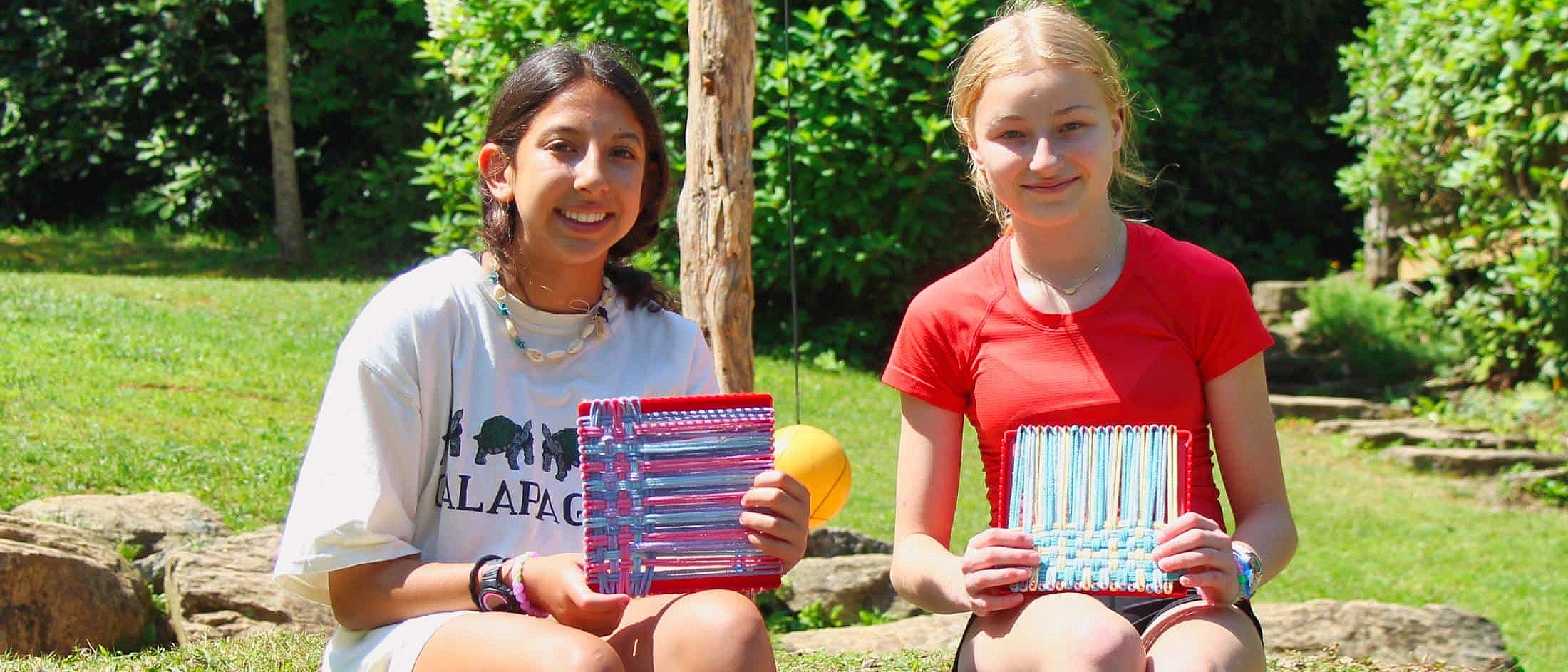 girls outdoor weaving