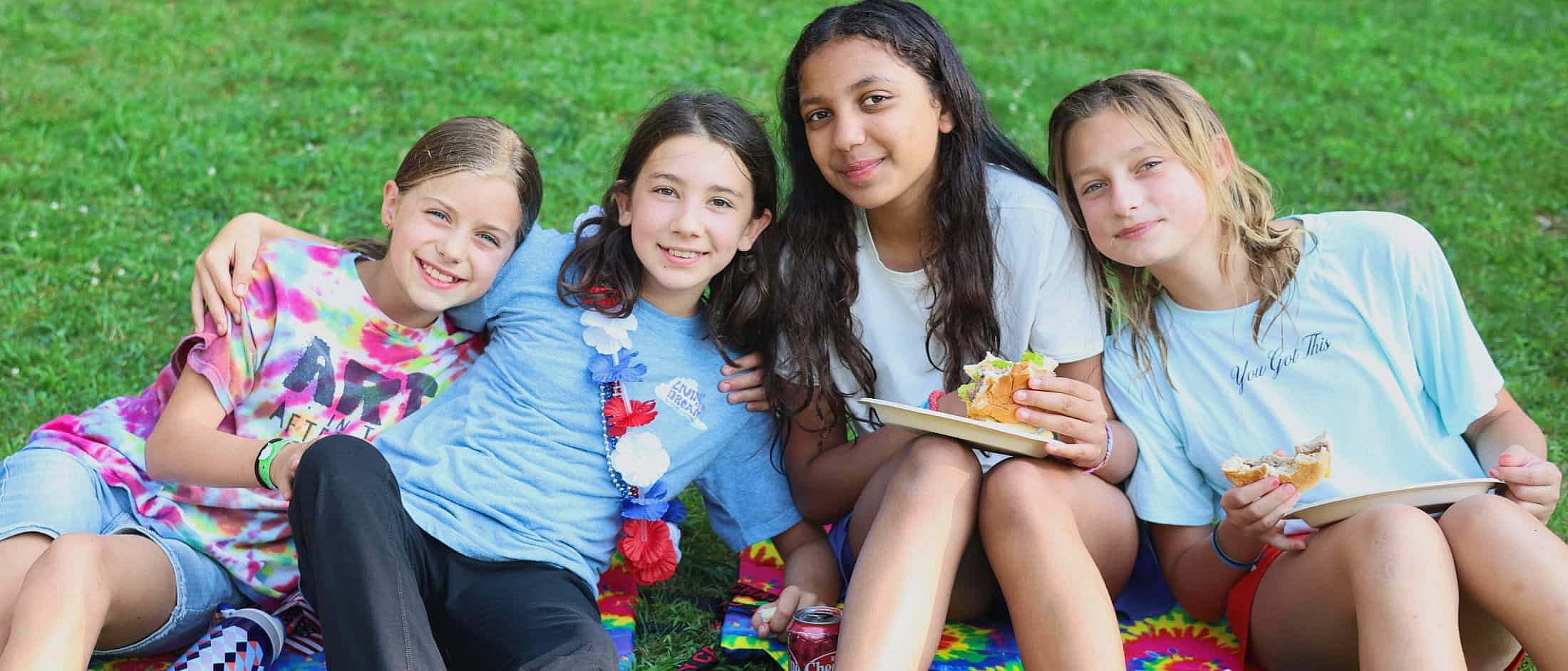 girls camp friends