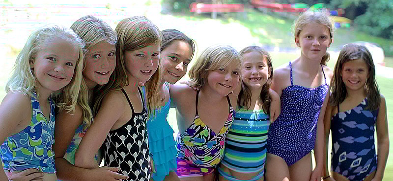 Girls making friends at swim demonstrations