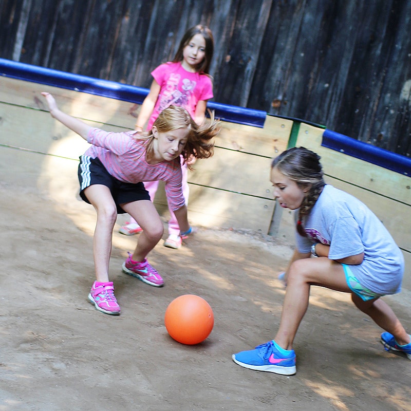 Energetic Whole-Group Blob Tag Game Teaches Strategy & Collaboration