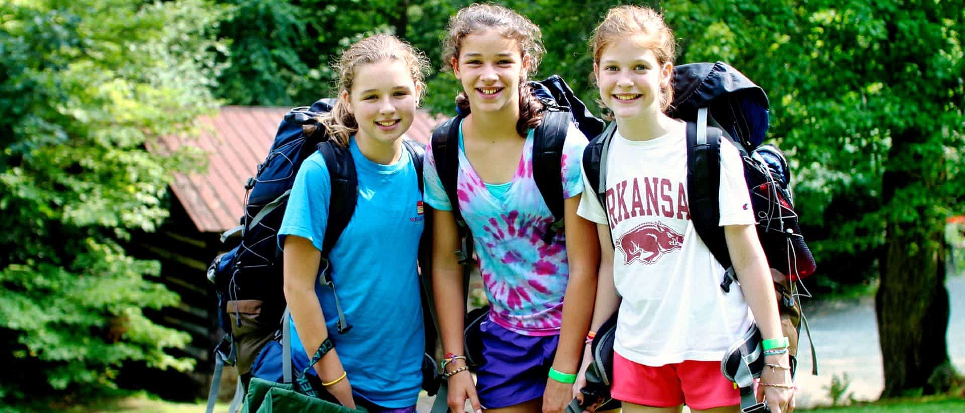 kids backpacking at summer camp