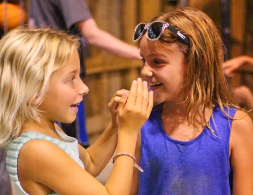 camp helps make friends