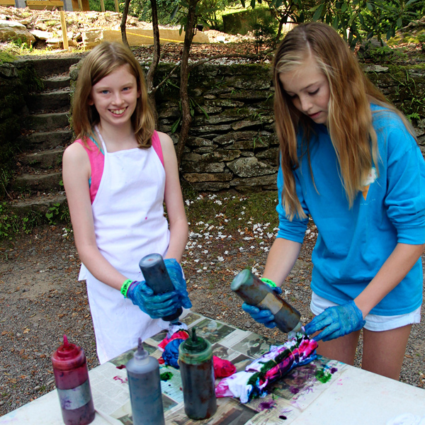 Camp class to make a tie-dye t-shirt