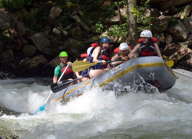 whitewater rapid rafting group