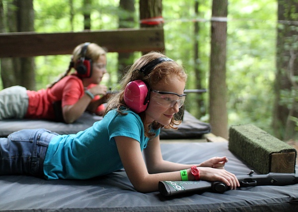 kids ready to shoot rifle