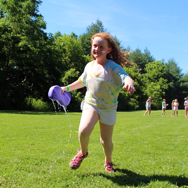 Camper running sponge race