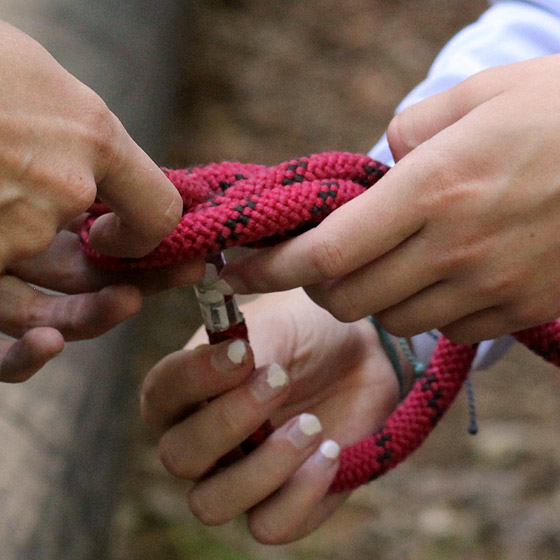 rope hands