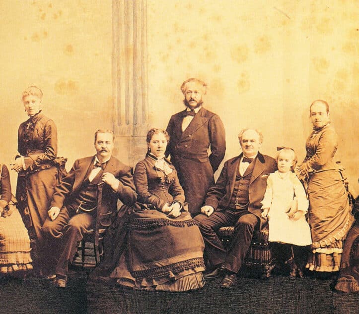 PT Barnum Family