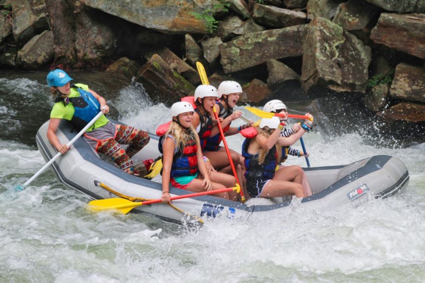 kids rafting the nantahala falls