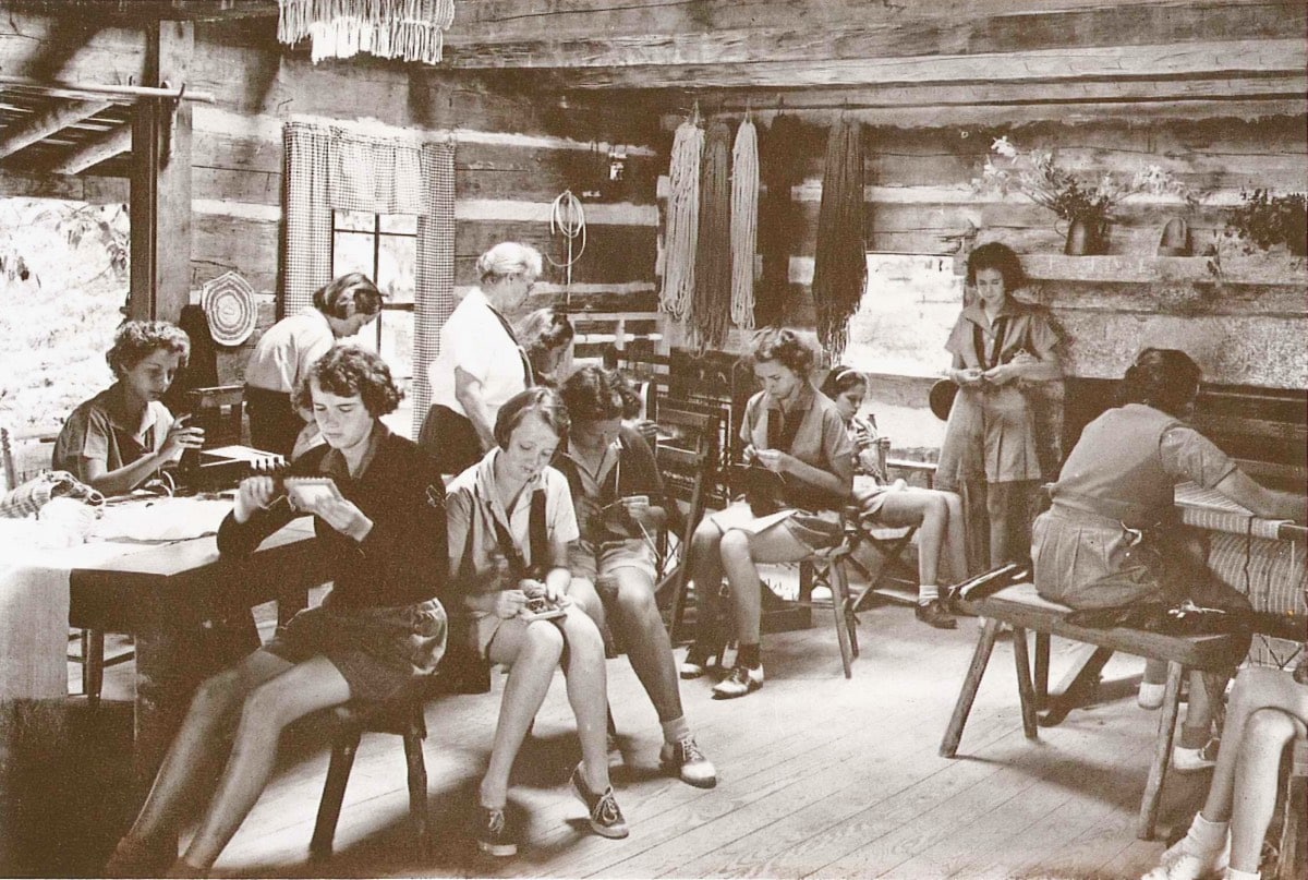 camp weaving girls