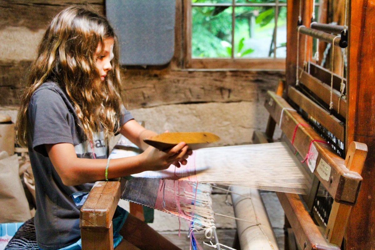 weaving kid at camp