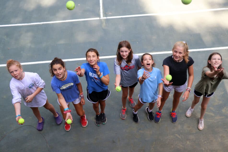 tennis ball toss girls