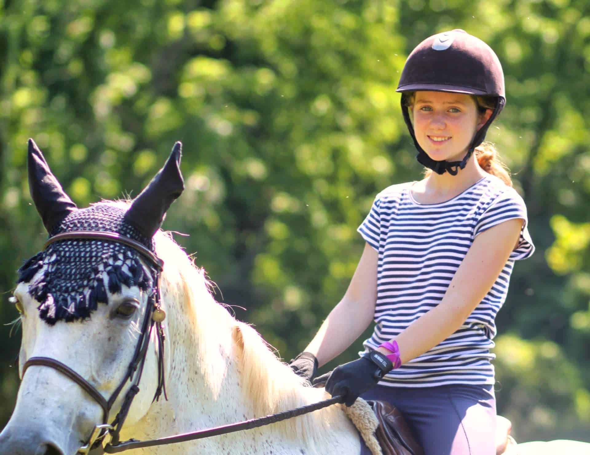 advanced horse back riding girl