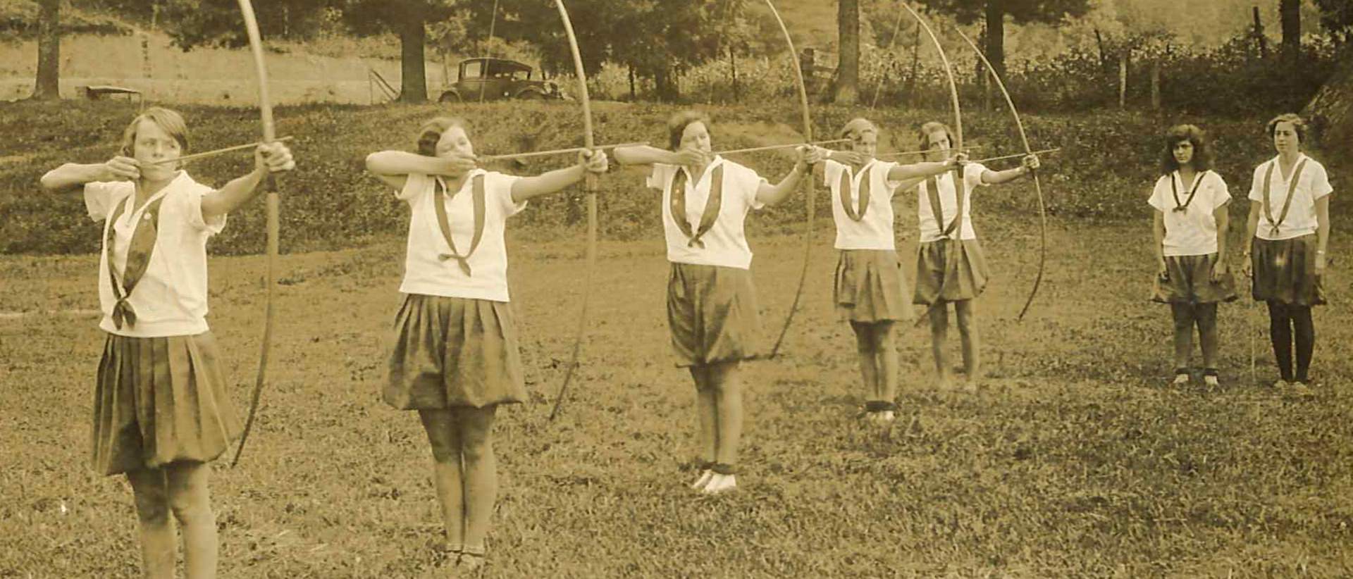 historic camp archery team