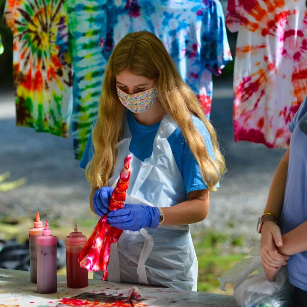 tie dye making