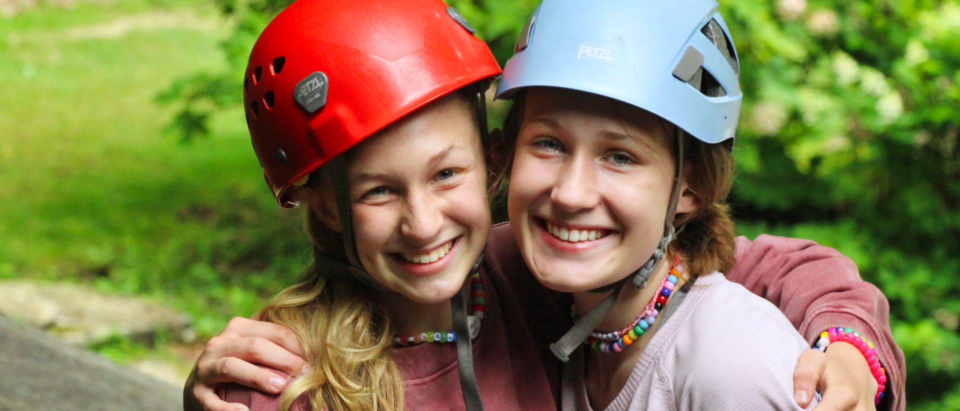 best teen friends at summer camp