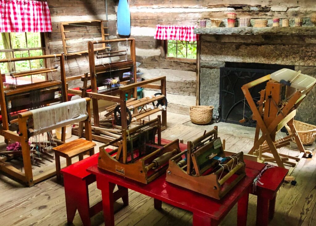 weaving-cabin-interior