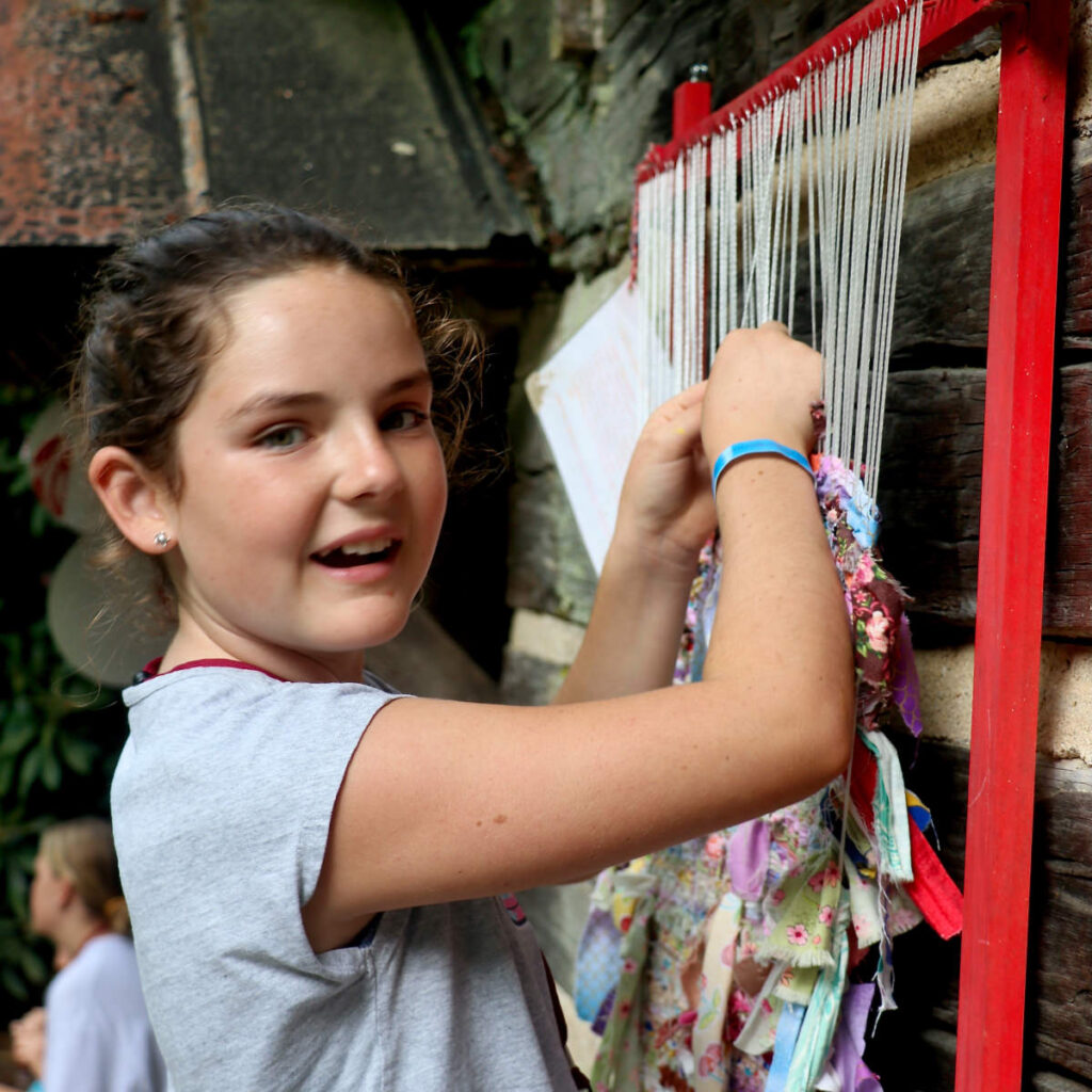 standing loom weaving