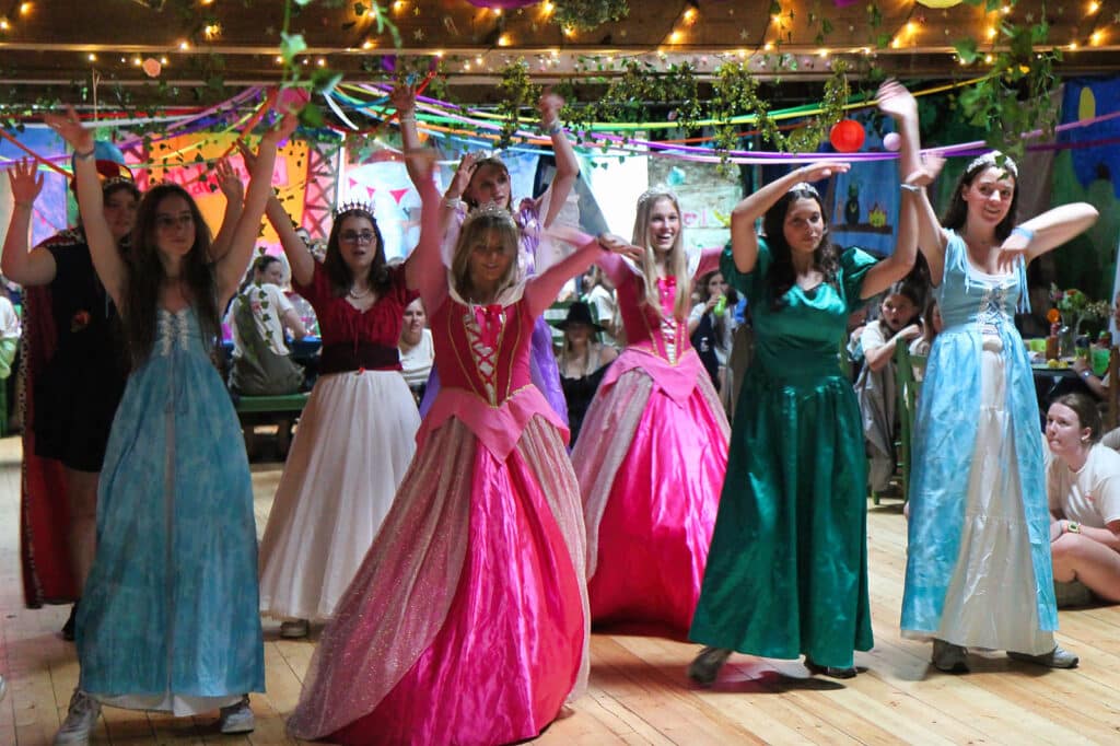 summer camp dancing princesses