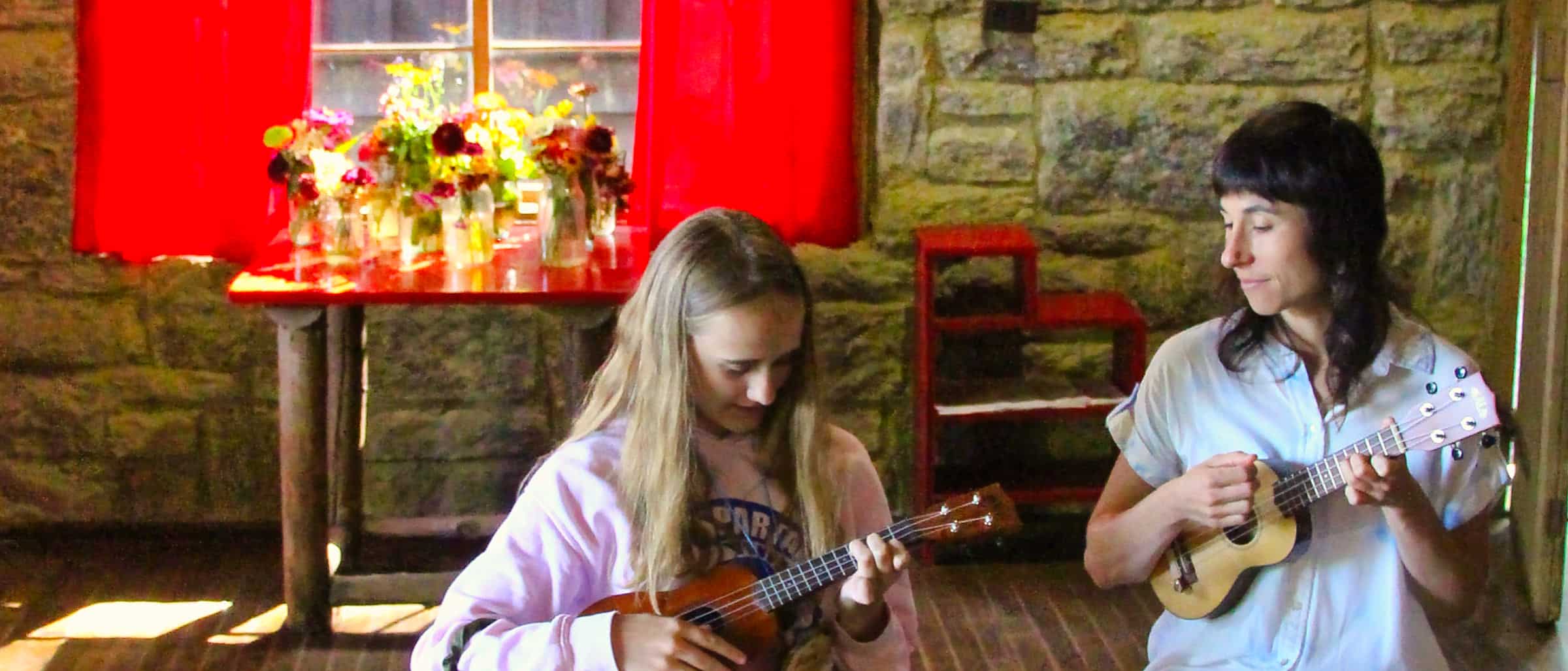 summer camp ukelele lesson