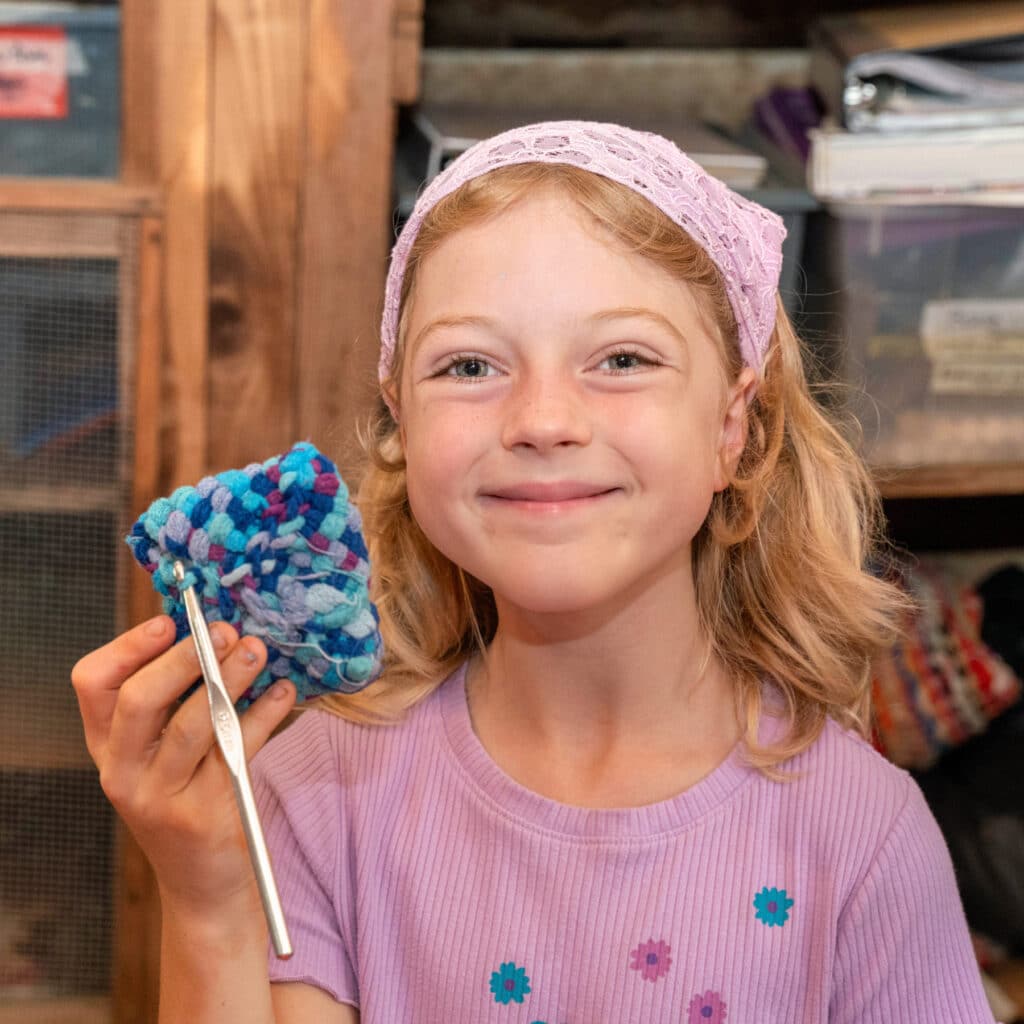 summer camp yarn craft activity