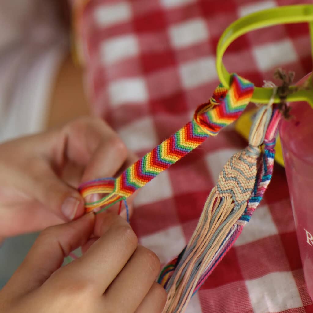 chevron string bracelet pattern